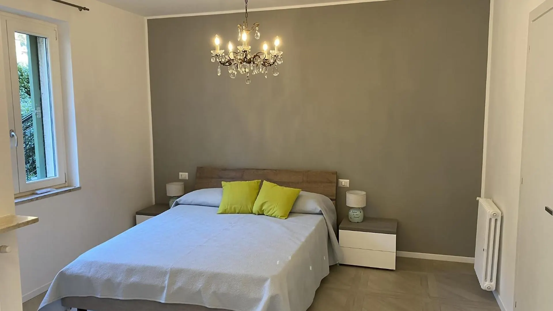 Villa Anastasye Your Lakefront Vacation Rental Predore Holiday home